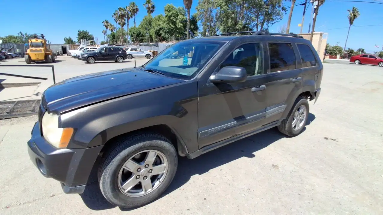 Photo of 2005 Jeep Grand Cherokee