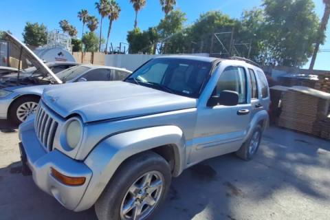Photo of 2004 Jeep Liberty