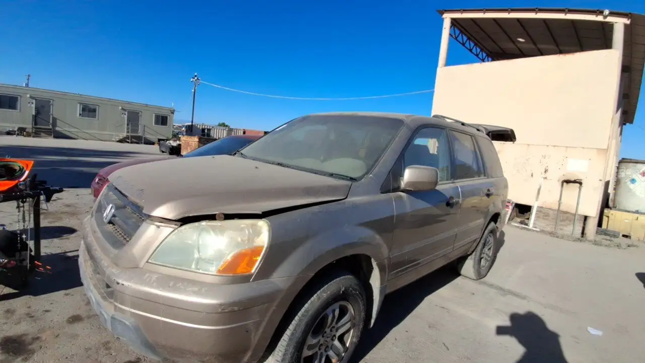 Photo of 2004 Honda Pilot