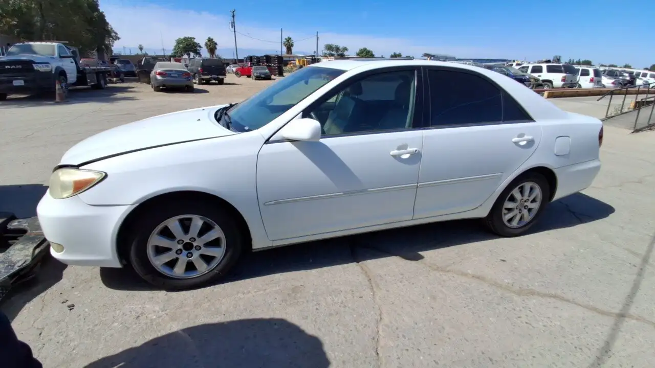 Photo of 2004 Toyota Camry