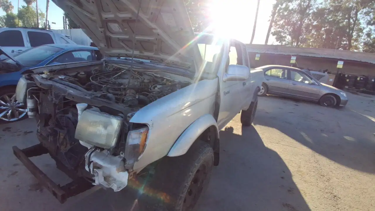 Photo of 2000 Nissan Frontier