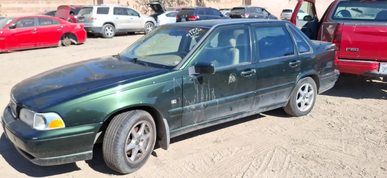 Photo of 1999 Volvo S70