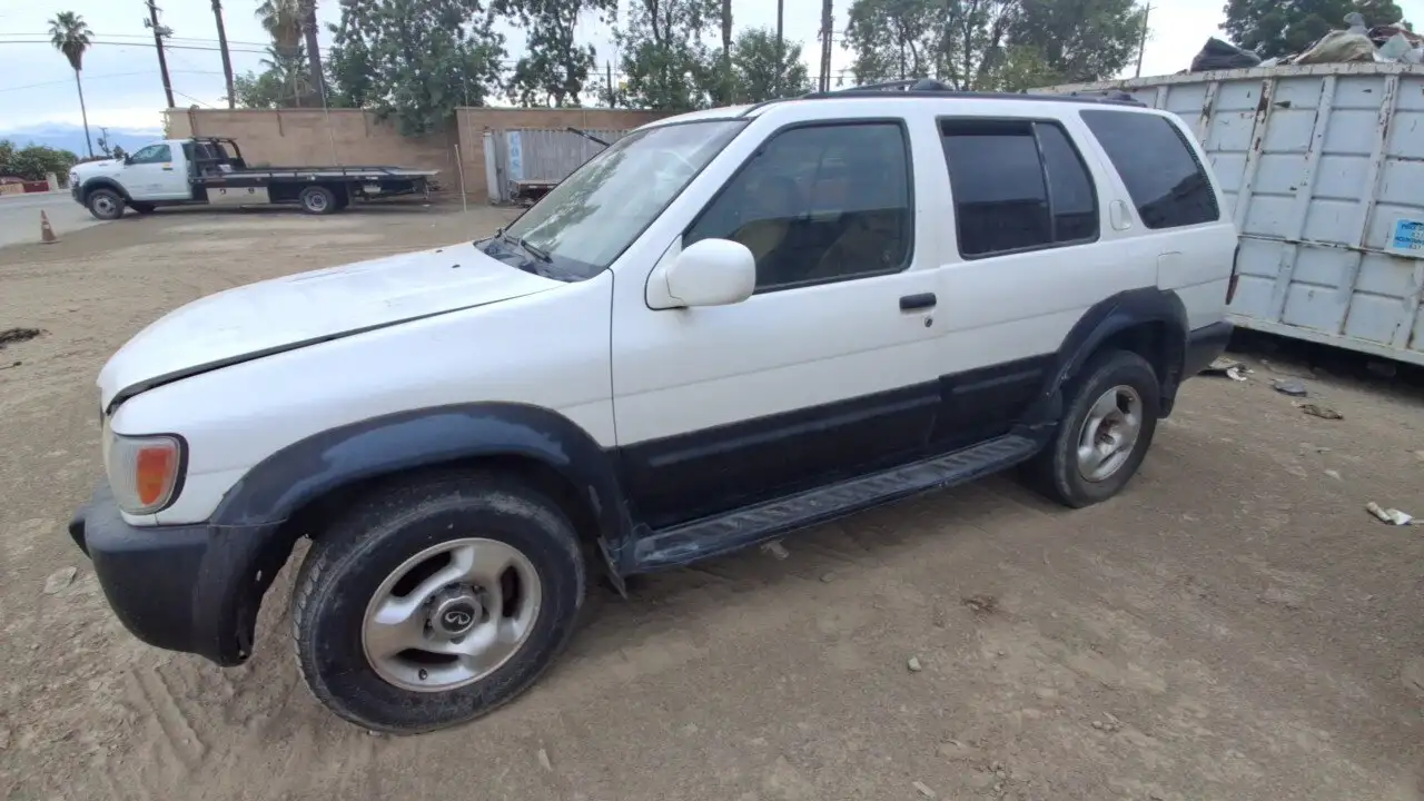 Photo of 2000 Infiniti Qx4