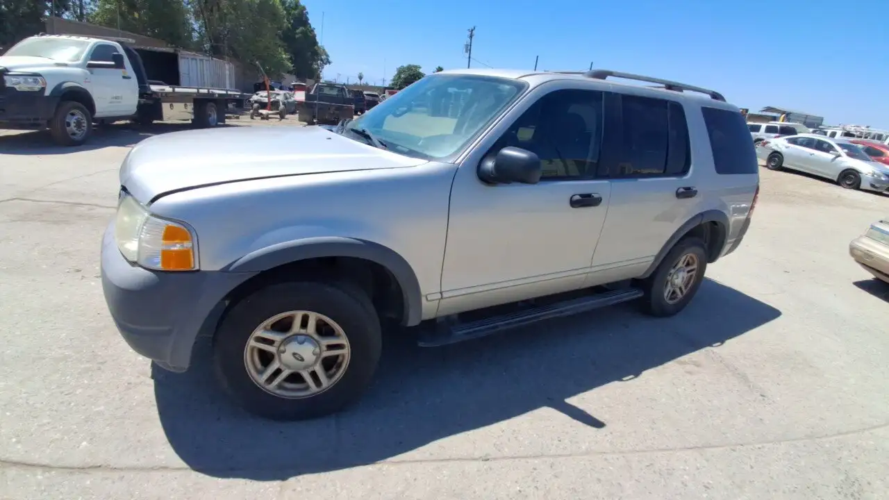 Photo of 2003 Ford Explorer