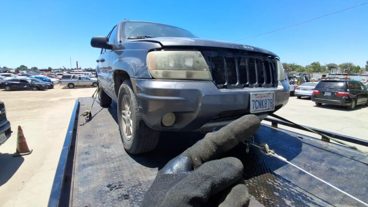 Photo of 2004 Jeep Grand Cherokee