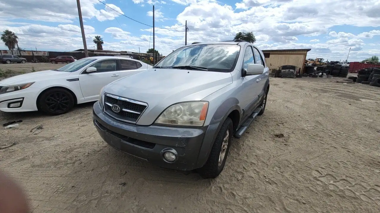 Photo of 2005 Kia Sorento