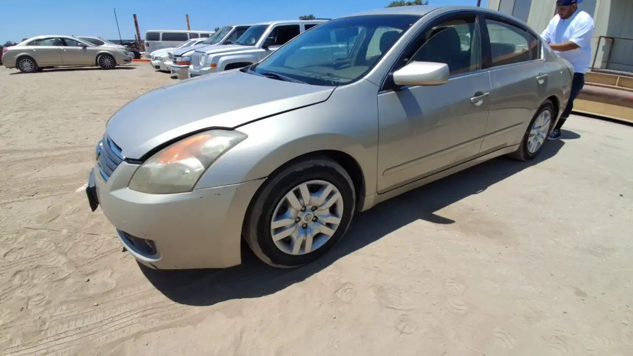 Photo of 2009 Nissan Altima