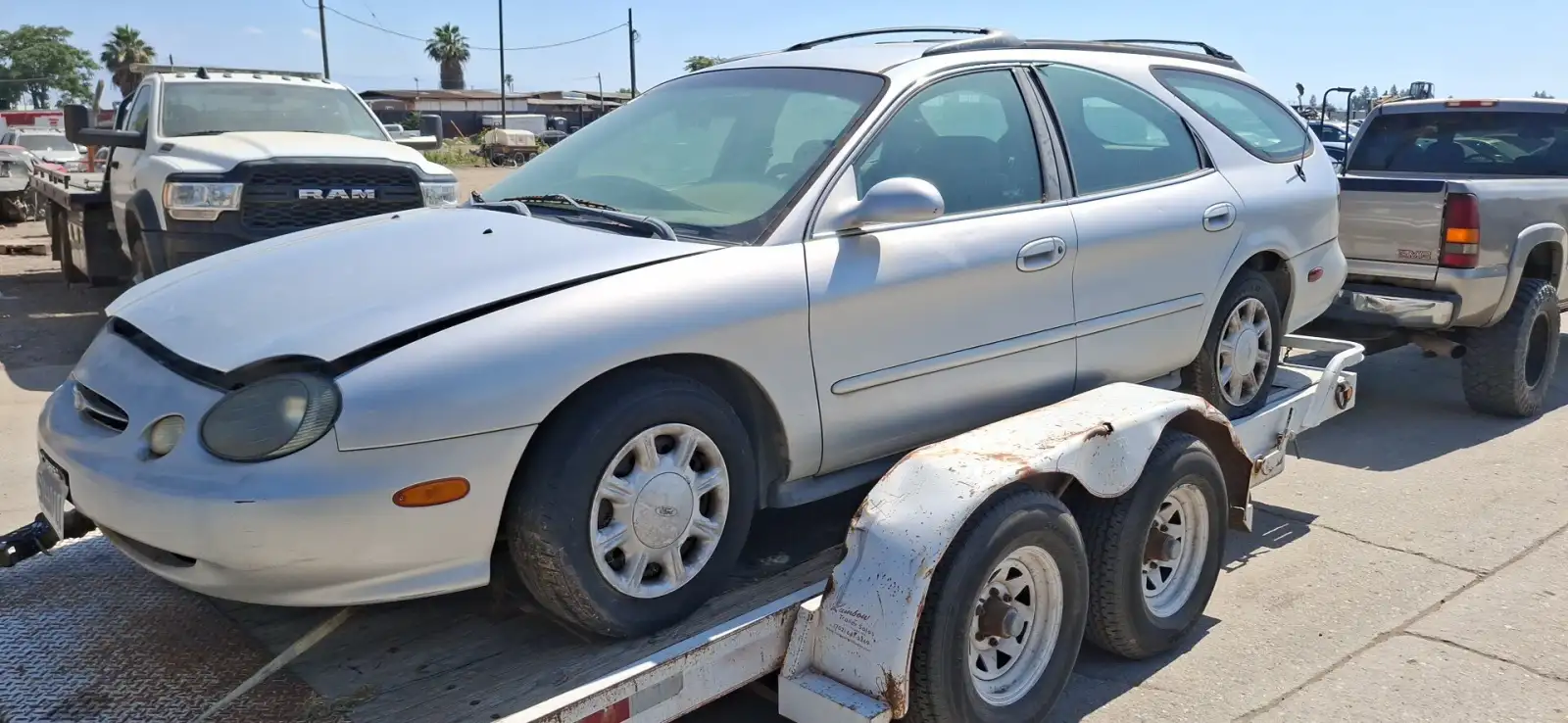 Photo of 1998 Ford Taurus