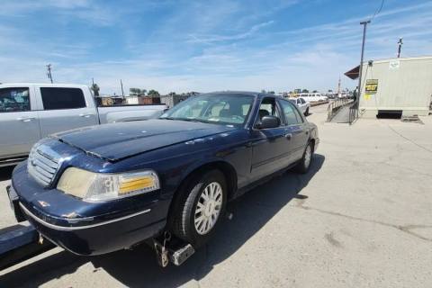Photo of 2003 Ford Crown Victoria