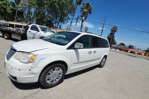 Photo of 2009 Chrysler Town & Country