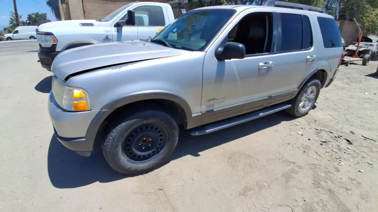 Photo of 2005 Ford Explorer