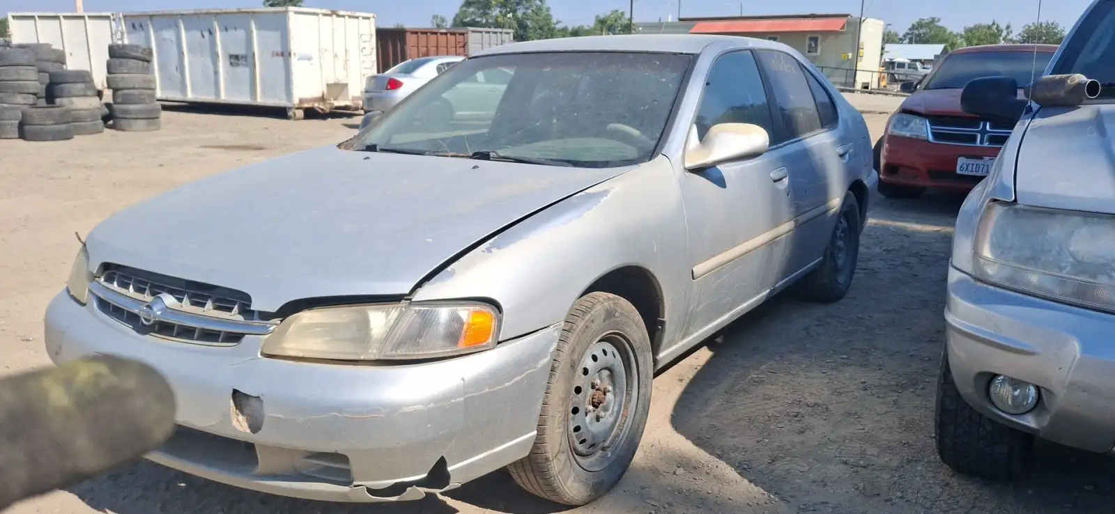 Photo of 1999 Nissan Altima