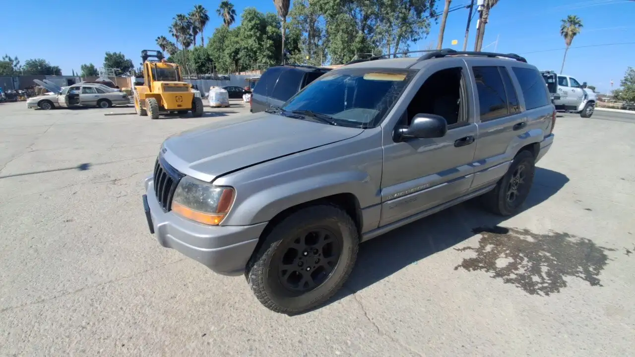 Photo of 2000 Jeep Grand Cherokee