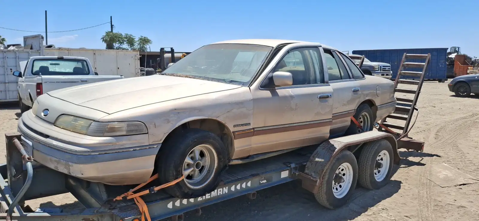Photo of 1992 Ford Crown Victoria