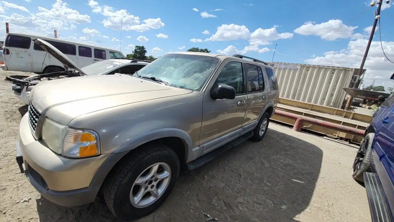 Photo of 2002 Ford Explorer