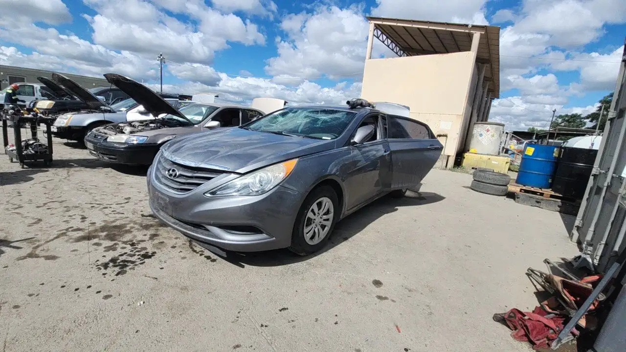 Photo of 2011 Hyundai Sonata