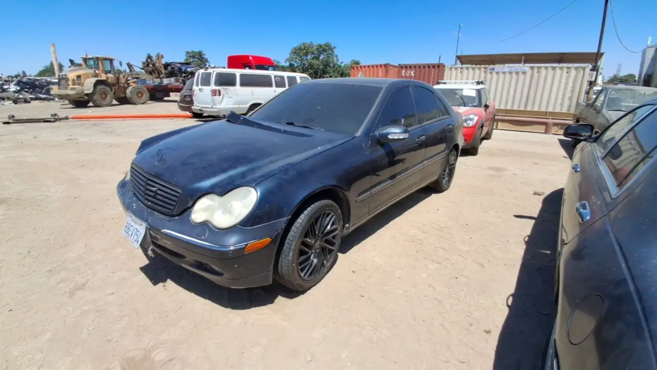 Photo of 2003 Mercedes-Benz C320