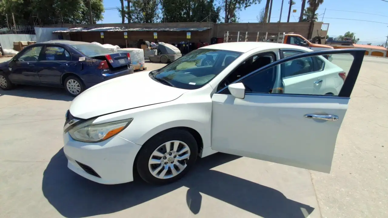 Photo of 2016 Nissan Altima