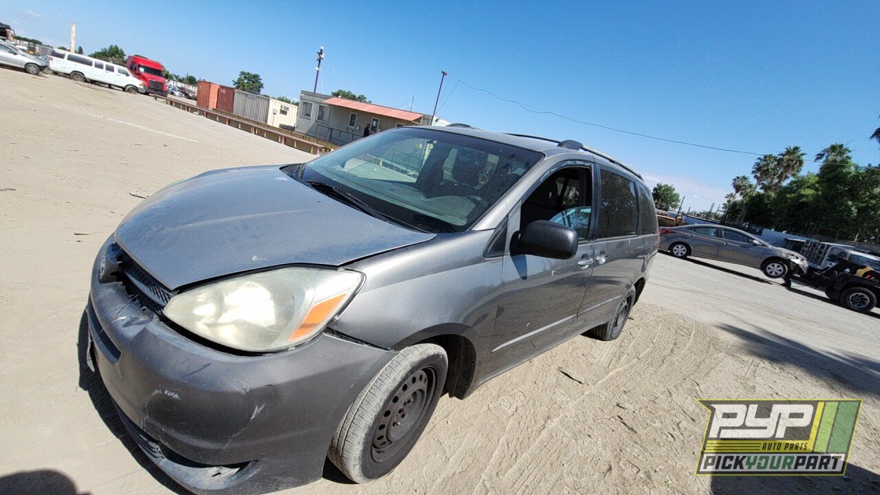 Photo of 2005 Toyota Sienna
