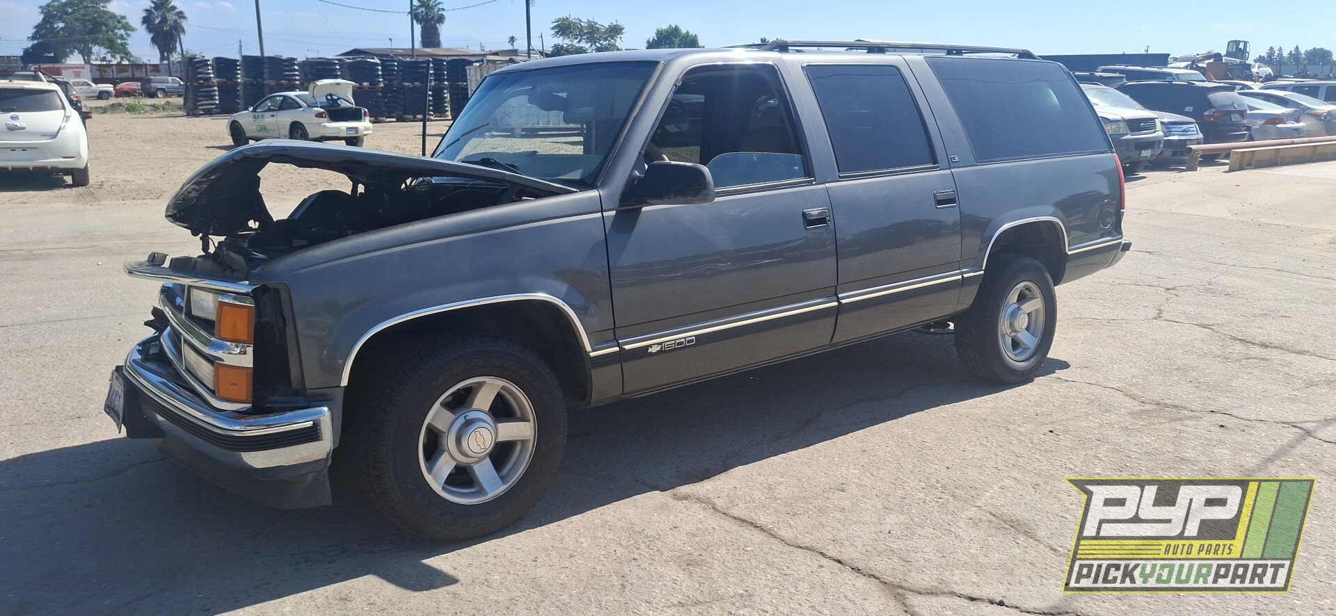Photo of 1999 Chevrolet C1500 Suburban