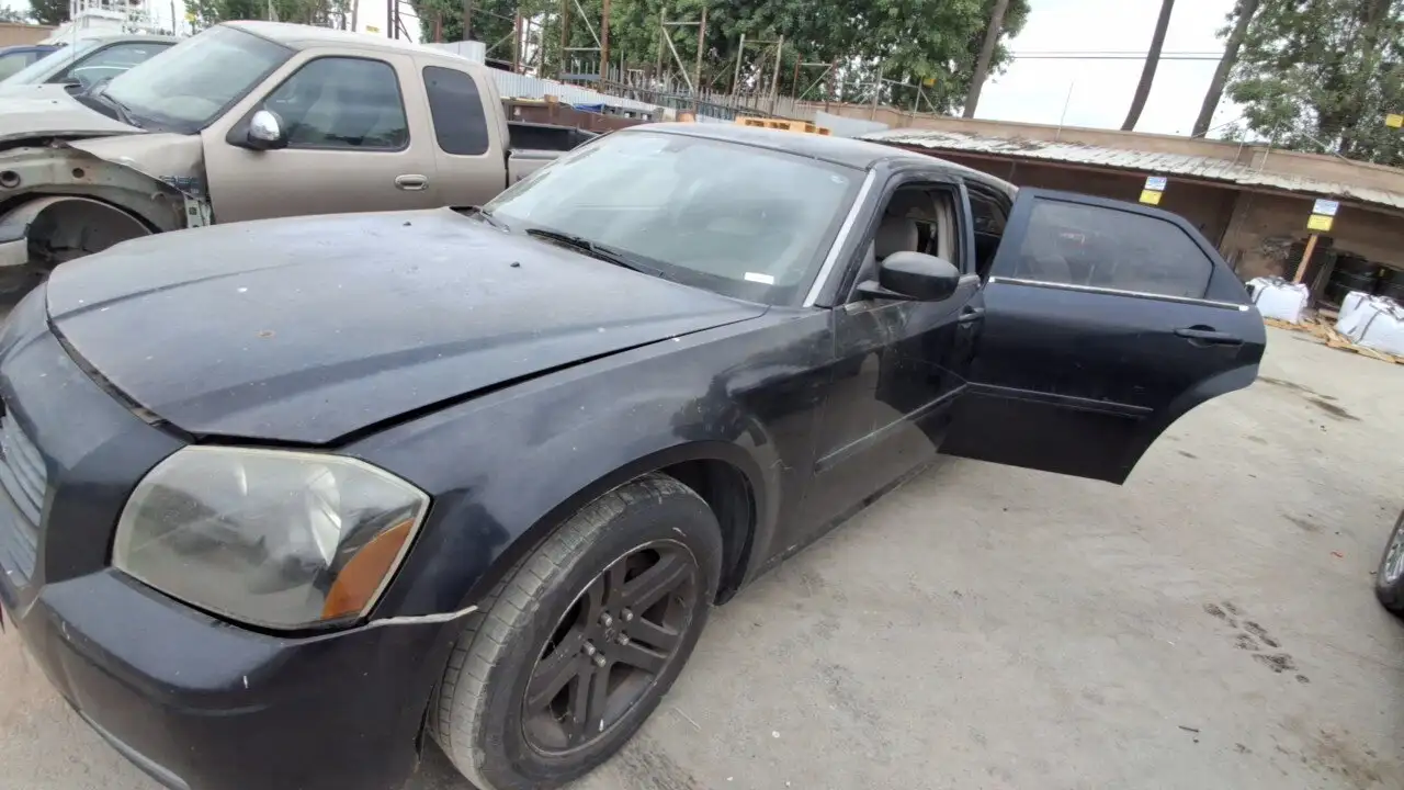 Photo of 2006 Dodge Magnum