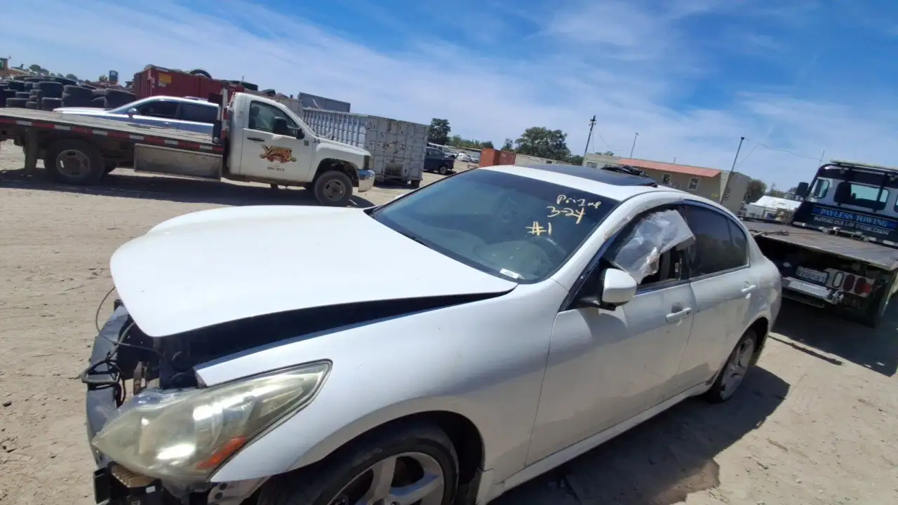 Photo of 2011 Infiniti G37