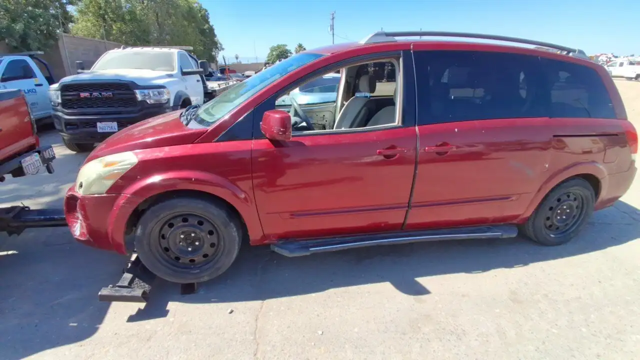 Photo of 2004 Nissan Quest