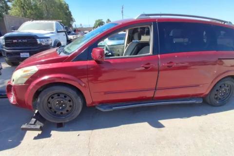 Photo of 2004 Nissan Quest