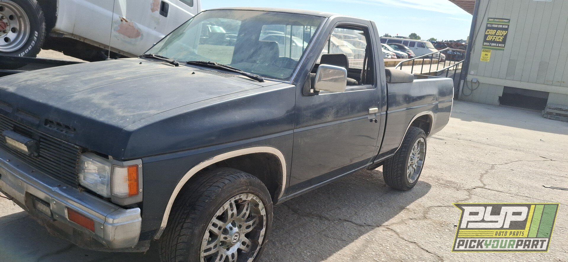 Photo of 1988 Nissan Truck