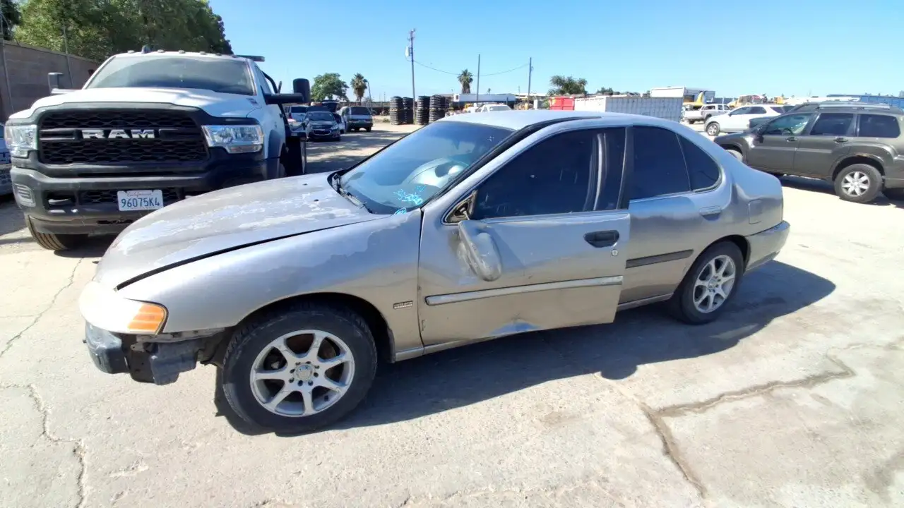 Photo of 2001 Nissan Altima