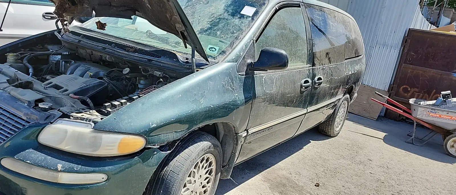 Photo of 1998 Chrysler Town & Country