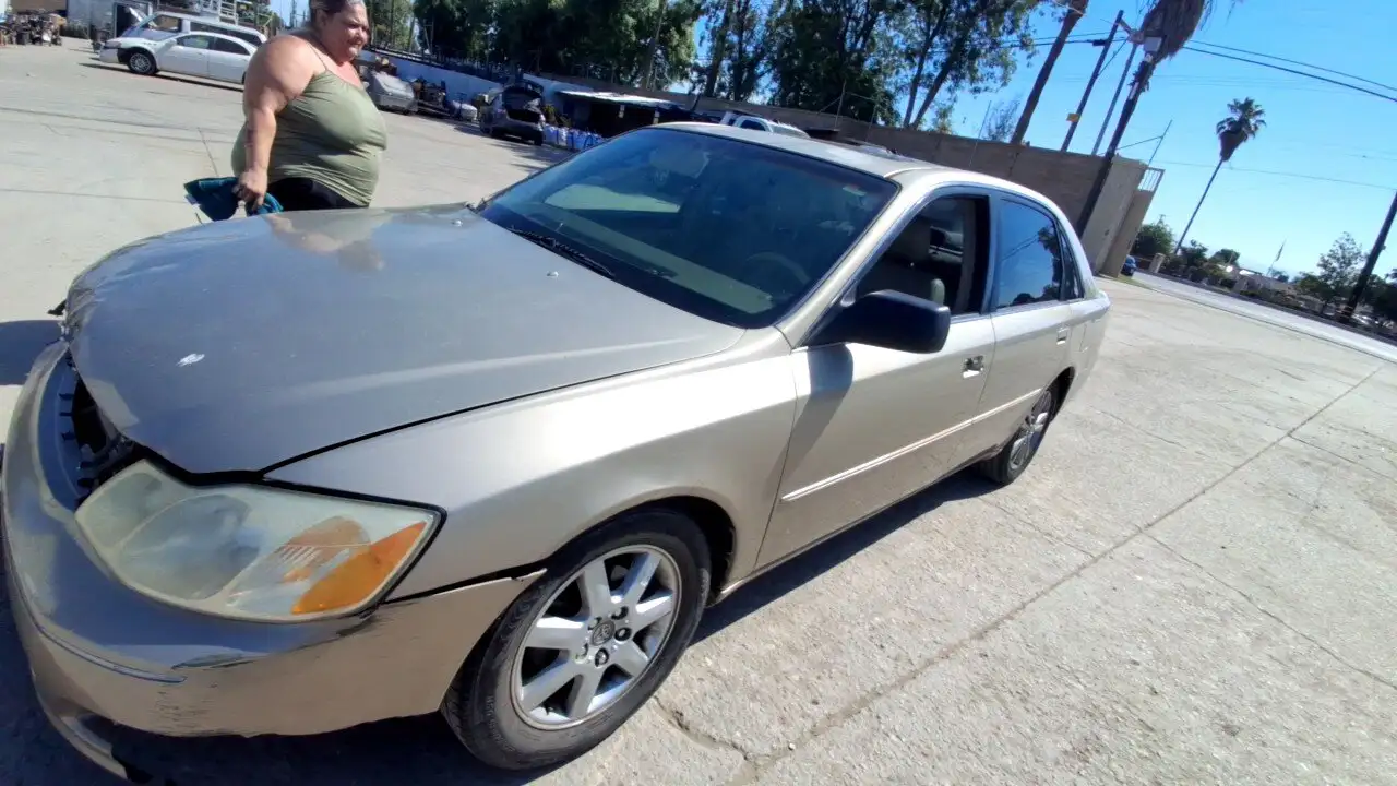 Photo of 2000 Toyota Avalon