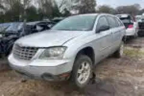 Photo of 2005 Chrysler Pacifica