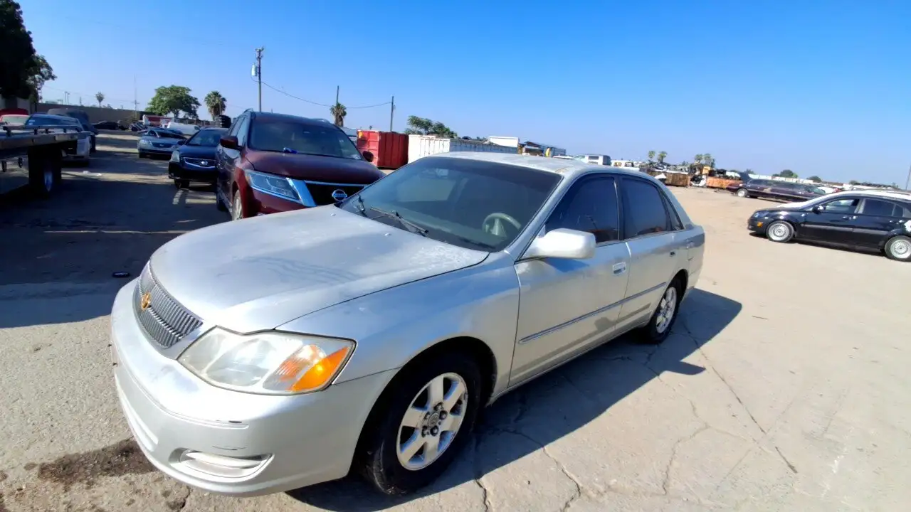 Photo of 2000 Toyota Avalon
