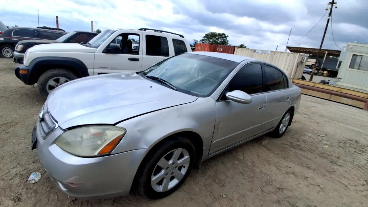 Photo of 2003 Nissan Altima