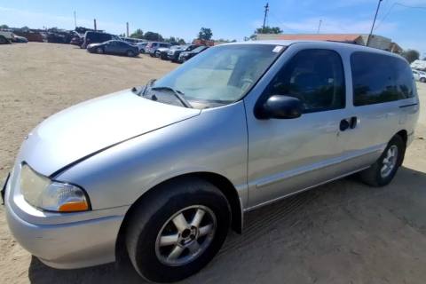 Photo of 2001 Nissan Quest