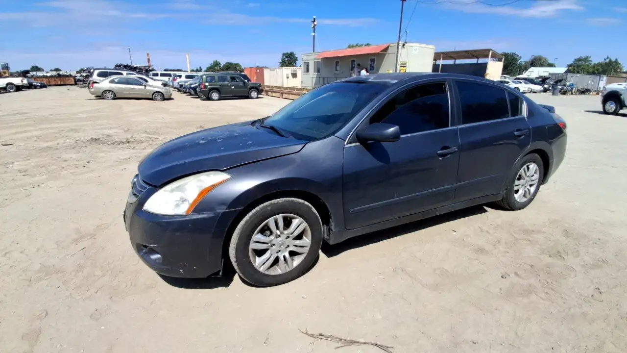 Photo of 2011 Nissan Altima