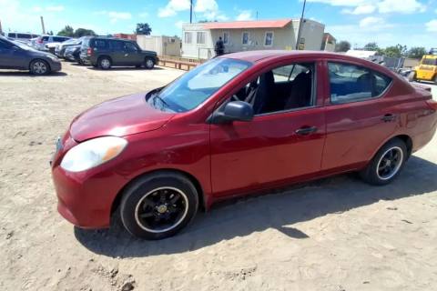 Photo of 2014 Nissan Versa