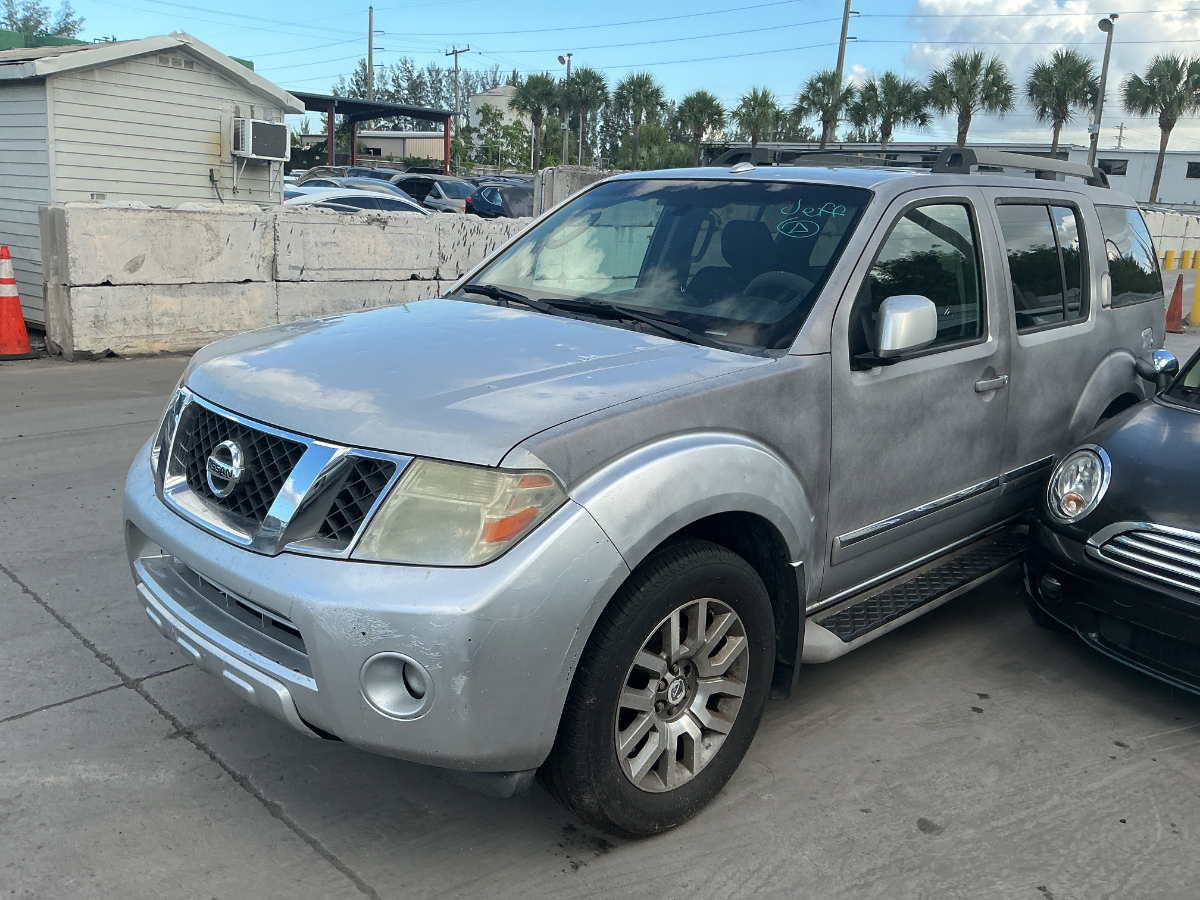 Photo of 2011 Nissan Pathfinder