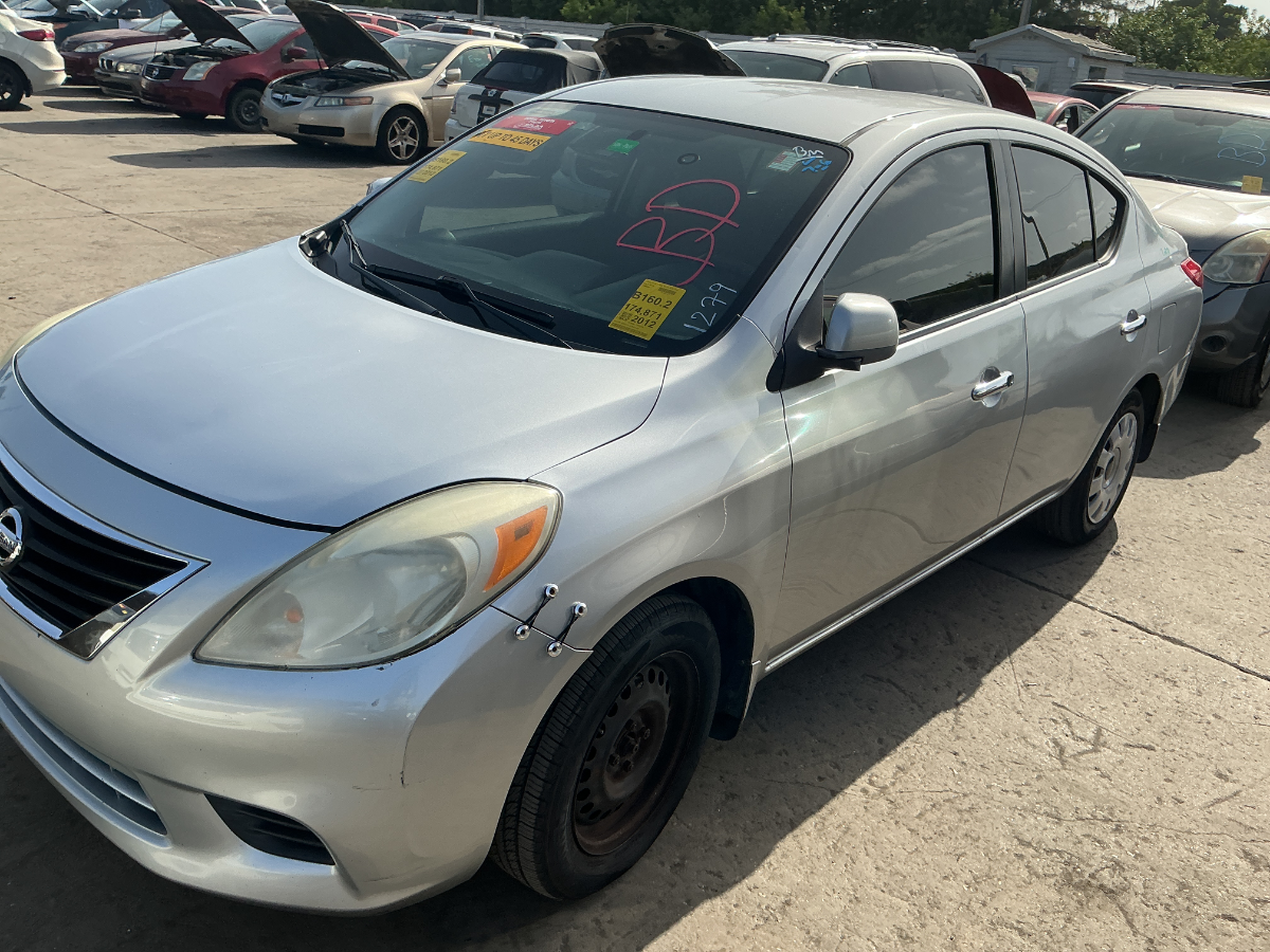 Photo of 2012 Nissan Versa