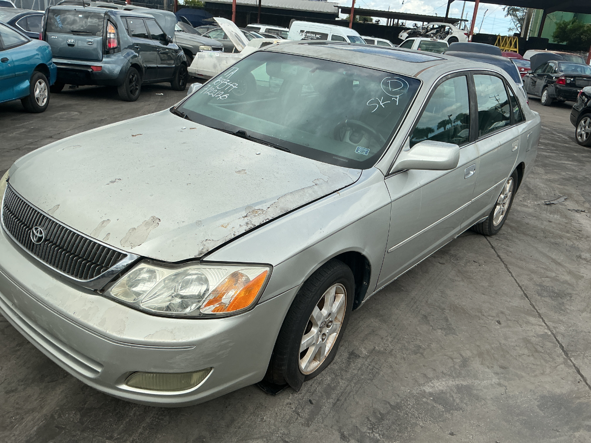 Photo of 2001 Toyota Avalon