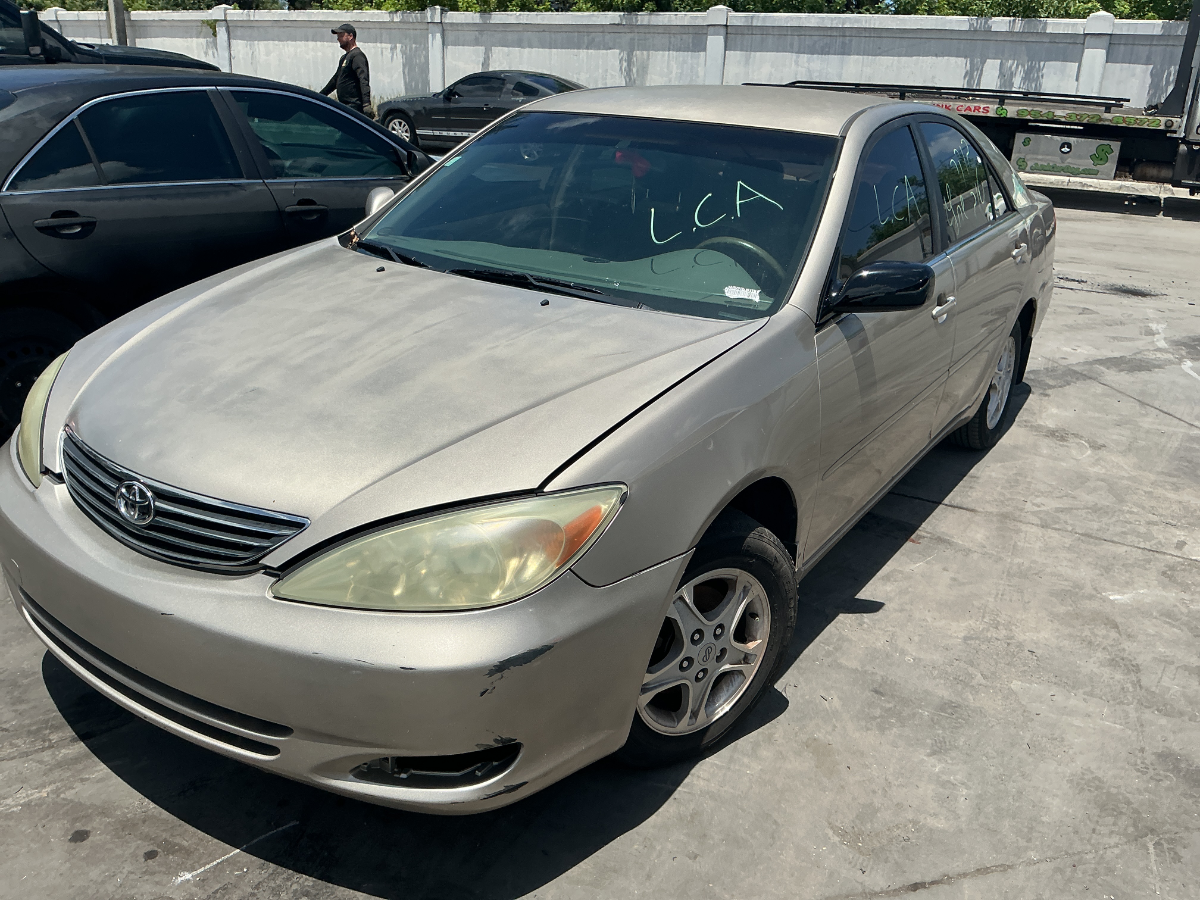 Photo of 2004 Toyota Camry