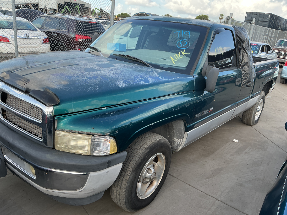 Photo of 1999 Dodge Ram Pickup