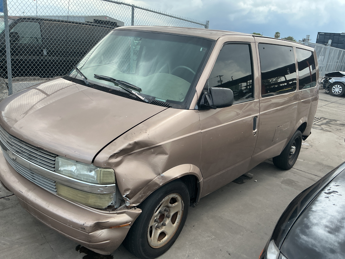 Photo of 2004 Chevrolet Astro