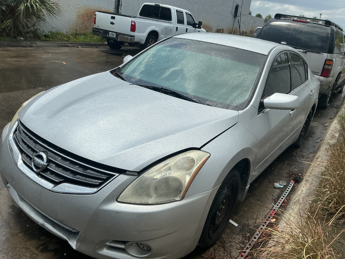 Photo of 2011 Nissan Altima