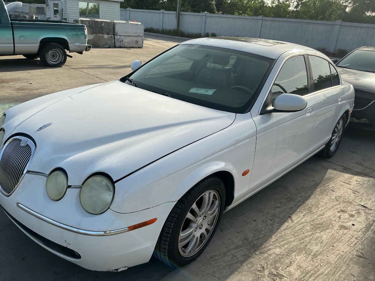 Photo of 2005 Jaguar S-Type