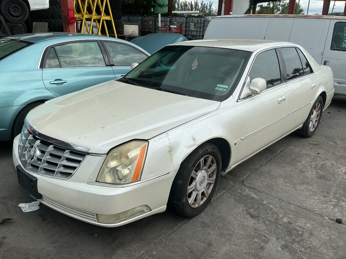 Photo of 2008 Cadillac Dts