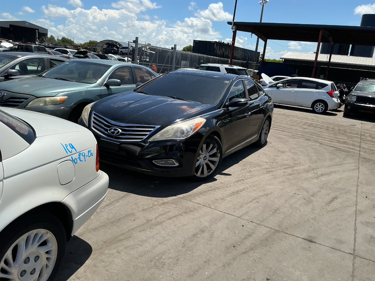 Photo of 2013 Hyundai Azera