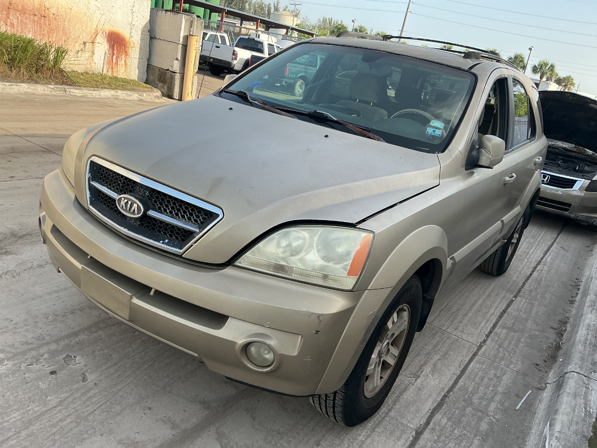 Photo of 2003 Kia Sorento