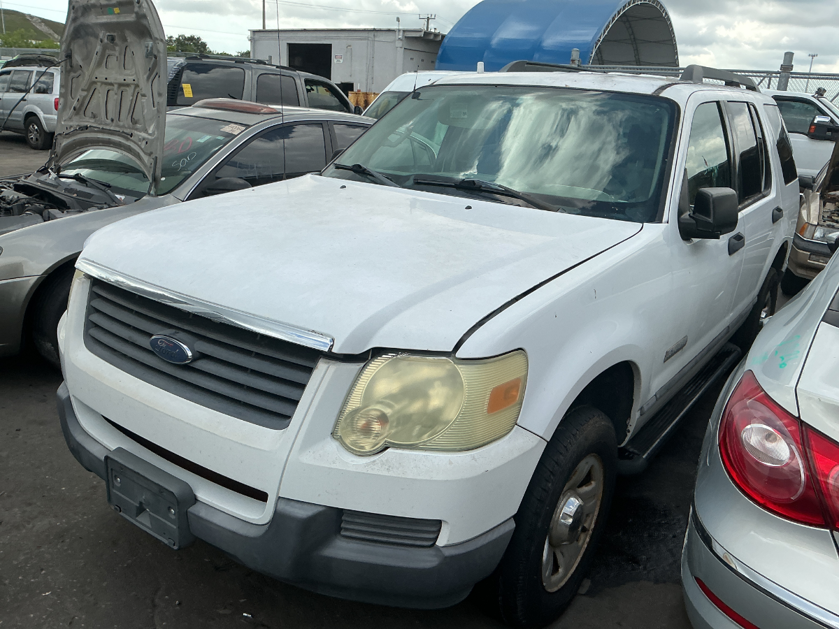 Photo of 2006 Ford Explorer
